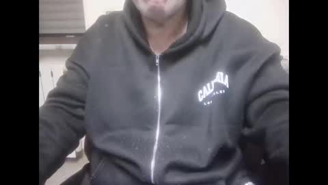 Snapshot of domynius10 chatting on March 1, 12:23 am domynius10 online show from March 1, 12:23 am