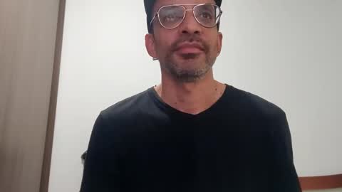 Snapshot of don__chi chatting on February 14, 10:58 pm don__chi online show from February 14, 10:58 pm