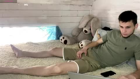 Stephanie and online show from April 15, 10:44 am