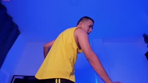 Donat Independent Model online show from April 20, 4:26 am