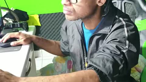 Snapshot of dondiego5511 chatting on July 10, 6:28 am dondiego5511 online show from July 10, 6:28 am