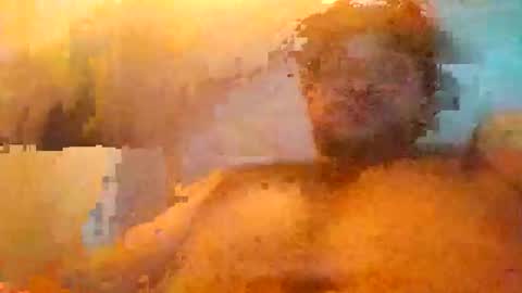 Snapshot of donglish718856 chatting on January 6, 9:13 am donglish718856 online show from January 6, 9:13 am