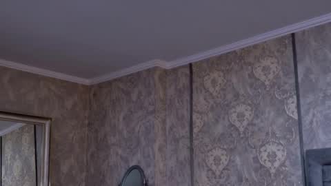 Donna online show from November 25, 7:25 pm