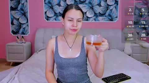 Snapshot of donna_won chatting on October 19, 3:34 pm Donna Won online show from October 19, 3:34 pm