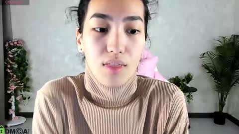 Aura online show from October 15, 3:06 am