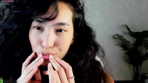 Aura online show from November 19, 2:55 am