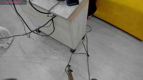 Snapshot of donnaaa_evans chatting on February 8, 6:12 am Donna On GMT2 Mon-Fri 3-9 AM online show from February 8, 6:12 am