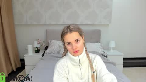 Donna On GMT2 Mon-Fri 3-9 AM online show from November 12, 12:00 am