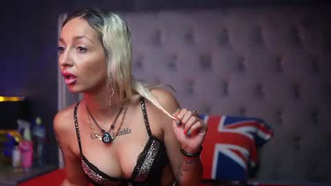 Donna  online show from June 26, 8:02 pm