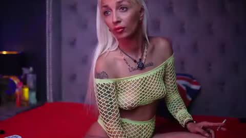 Donna  online show from July 3, 7:20 pm