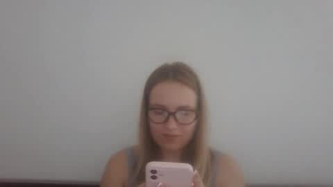 Snapshot of donnahawkins chatting on February 17, 4:20 am donnahawkins online show from February 17, 4:20 am