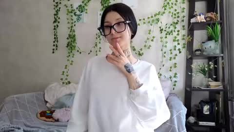 Snapshot of donnahinnes chatting on May 26, 10:00 am DonnaHeartman online show from May 26, 10:00 am