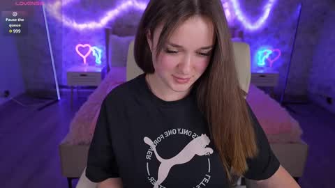 DONNA online show from March 9, 7:59 pm