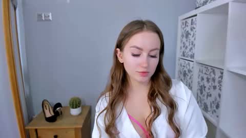 Snapshot of donnasensual chatting on October 21, 4:30 pm DonnaSensual online show from October 21, 4:30 pm