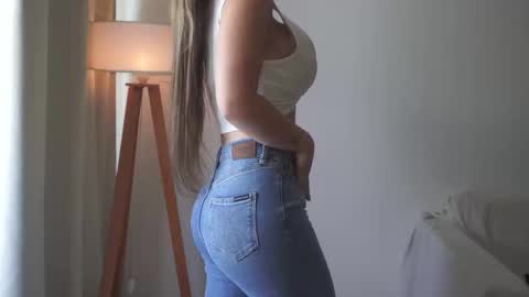 Donatella online show from October 30, 12:17 pm