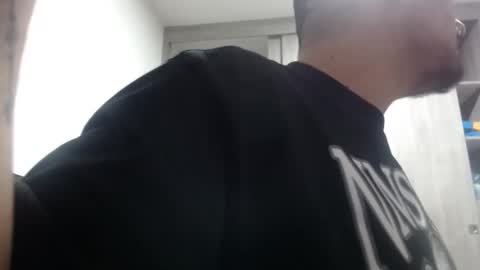Snapshot of donovandirty chatting on May 20, 2:07 am donovandirty online show from May 20, 2:07 am