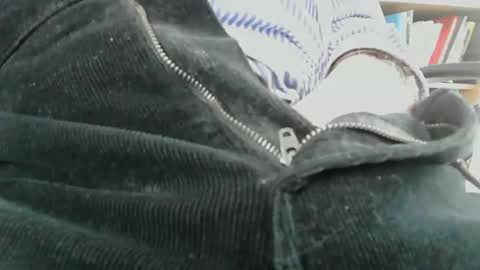 dontaskagain008 online show from April 17, 10:29 am