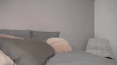 Iara online show from December 6, 2:13 am