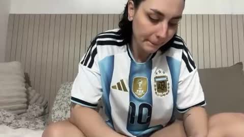 Snapshot of dontcallmeangel_ chatting on July 19, 10:35 pm Iara online show from July 19, 10:35 pm
