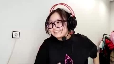 Snapshot of donyasalmi chatting on March 3, 5:30 pm donya online show from March 3, 5:30 pm