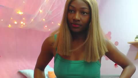 doollferrer online show from May 2, 1:32 am