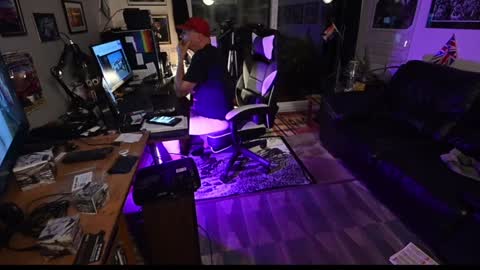 Snapshot of dopeleaf2 chatting on December 1, 9:26 pm dopeleaf2 online show from December 1, 9:26 pm