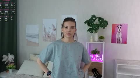 Snapshot of dorarindels chatting on April 1, 12:44 am Kiki online show from April 1, 12:44 am