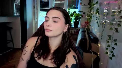 Alice online show from October 9, 8:12 am