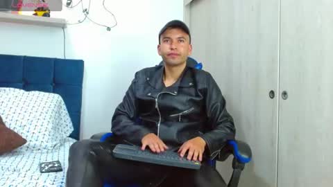 dorian_h online show from July 18, 2:32 pm