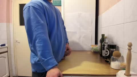 Snapshot of doriancretu95 chatting on December 23, 12:19 pm menu below online show from December 23, 12:19 pm