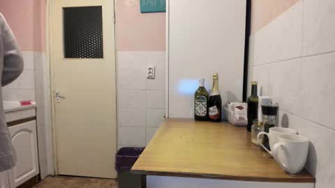 menu  below online show from March 21, 1:10 am