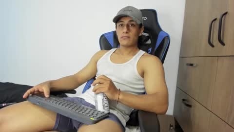 dorman_boy online show from November 22, 3:22 pm