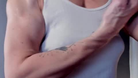 Snapshot of dorothy_meyer chatting on February 20, 5:37 am Dorothy Next stream on Monday at 3am-9am online show from February 20, 5:37 am