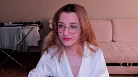 Snapshot of dorotty_ chatting on June 1, 12:45 am Your Dorotty online show from June 1, 12:45 am