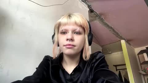 Milana online show from February 1, 9:30 am