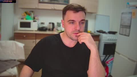 Snapshot of dosilasa chatting on December 4, 10:41 pm Sasha online show from December 4, 10:41 pm