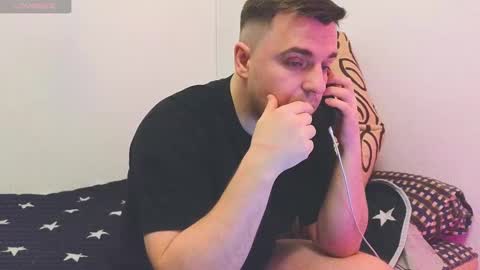 Snapshot of dosilasa chatting on February 12, 5:37 pm Sasha online show from February 12, 5:37 pm