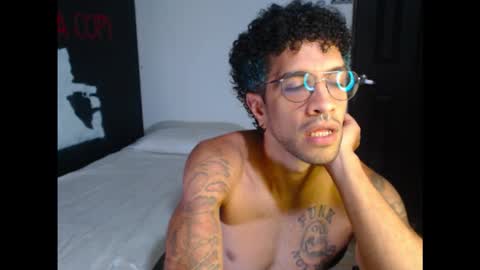 Snapshot of dostoyrodia_34 chatting on February 2, 10:08 pm will online show from February 2, 10:08 pm