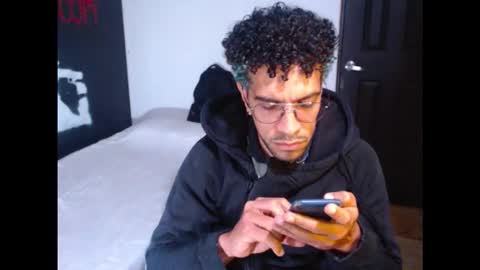 Snapshot of dostoyrodia_34 chatting on February 7, 6:11 pm will online show from February 7, 6:11 pm