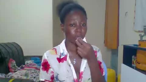 Snapshot of dottletop chatting on February 3, 7:42 pm dottletop online show from February 3, 7:42 pm