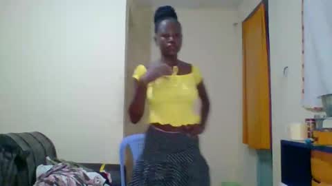 Snapshot of dottletop chatting on February 5, 4:47 pm dottletop online show from February 5, 4:47 pm