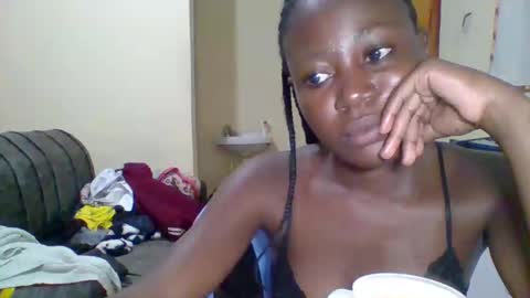 Snapshot of dottletop chatting on February 17, 5:43 pm dottletop online show from February 17, 5:43 pm