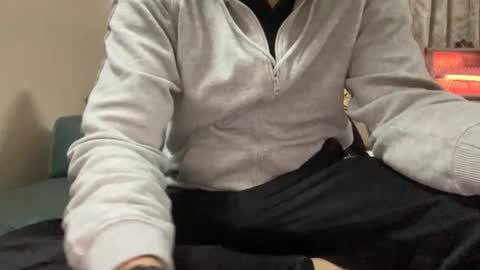 Snapshot of dotx90_fun chatting on December 17, 2:23 am Funlover online show from December 17, 2:23 am