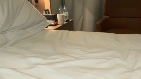 Snapshot of dotx90_fun chatting on February 15, 6:55 pm Funlover online show from February 15, 6:55 pm