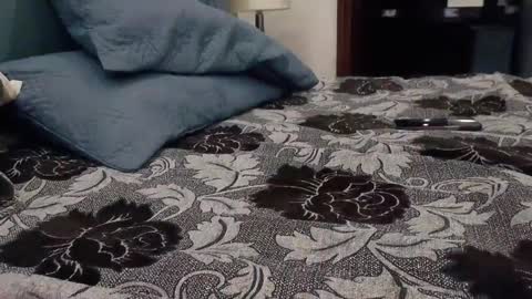 Snapshot of dotx90_fun chatting on March 9, 6:43 pm Funlover online show from March 9, 6:43 pm