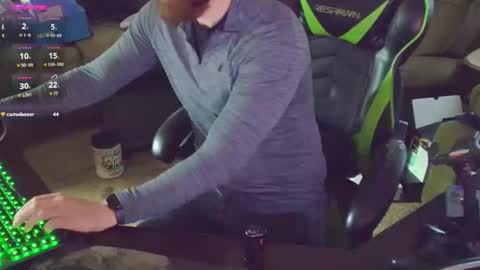 Snapshot of dotyoureyezez chatting on January 18, 11:22 pm DotYourEyezez online show from January 18, 11:22 pm