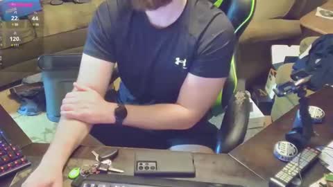 Snapshot of dotyoureyezez chatting on February 4, 1:02 am DotYourEyezez online show from February 4, 1:02 am