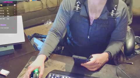 Snapshot of dotyoureyezez chatting on February 16, 5:59 am DotYourEyezez online show from February 16, 5:59 am