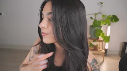 Sara online show from June 5, 12:17 am