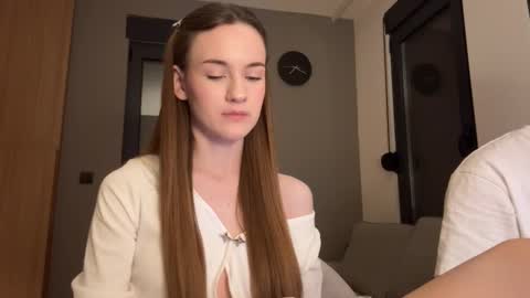 Alice and Mark online show from September 10, 8:09 pm